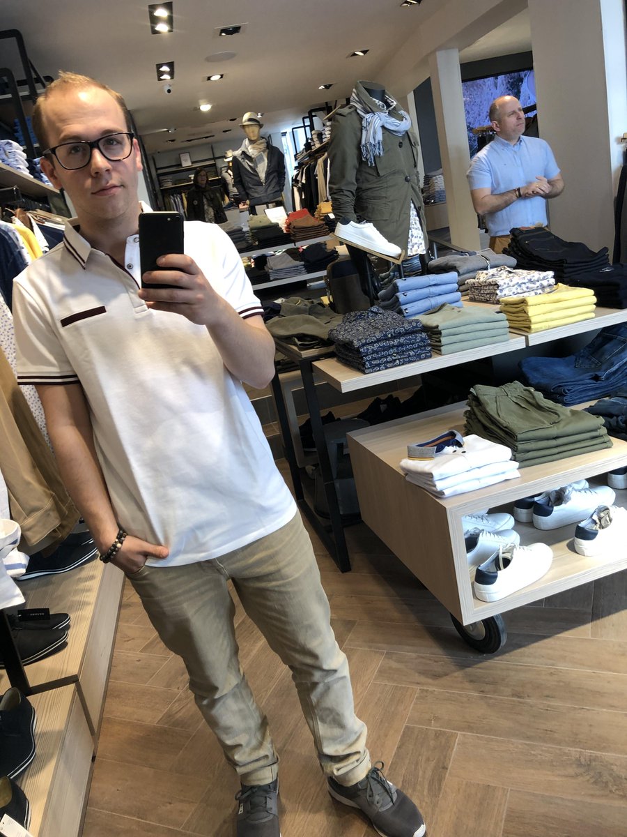 adrien89000's tweet photo. Achat du jour pour mon anniversaire #leclandeselegants #Devred1902 @devredauxerre #LeClanDesElegants https://t.co/76hRs5kxBy https://t.co/bPIhBXzZhR