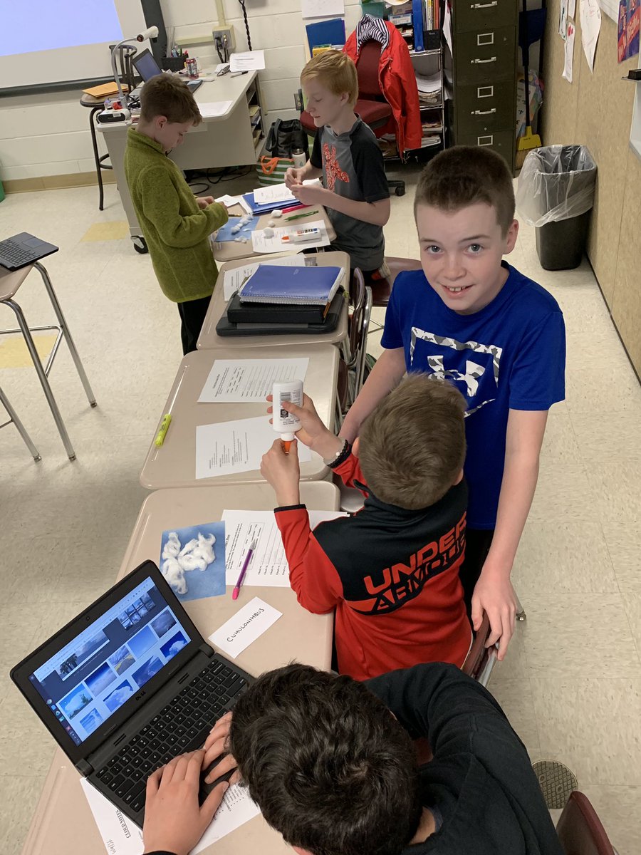MrsMillerS6F's tweet photo. Students learning about different types of clouds. #fmslearns https://t.co/7NkZoRNTMG