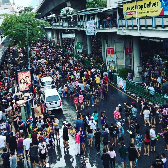 Sage862's tweet photo. This crowd makes me demophobic.😬
#SongkranFestival2019 
#Thainewyear 
#silomroad 
#Bangkok https://t.co/X9Z7uUPfJS