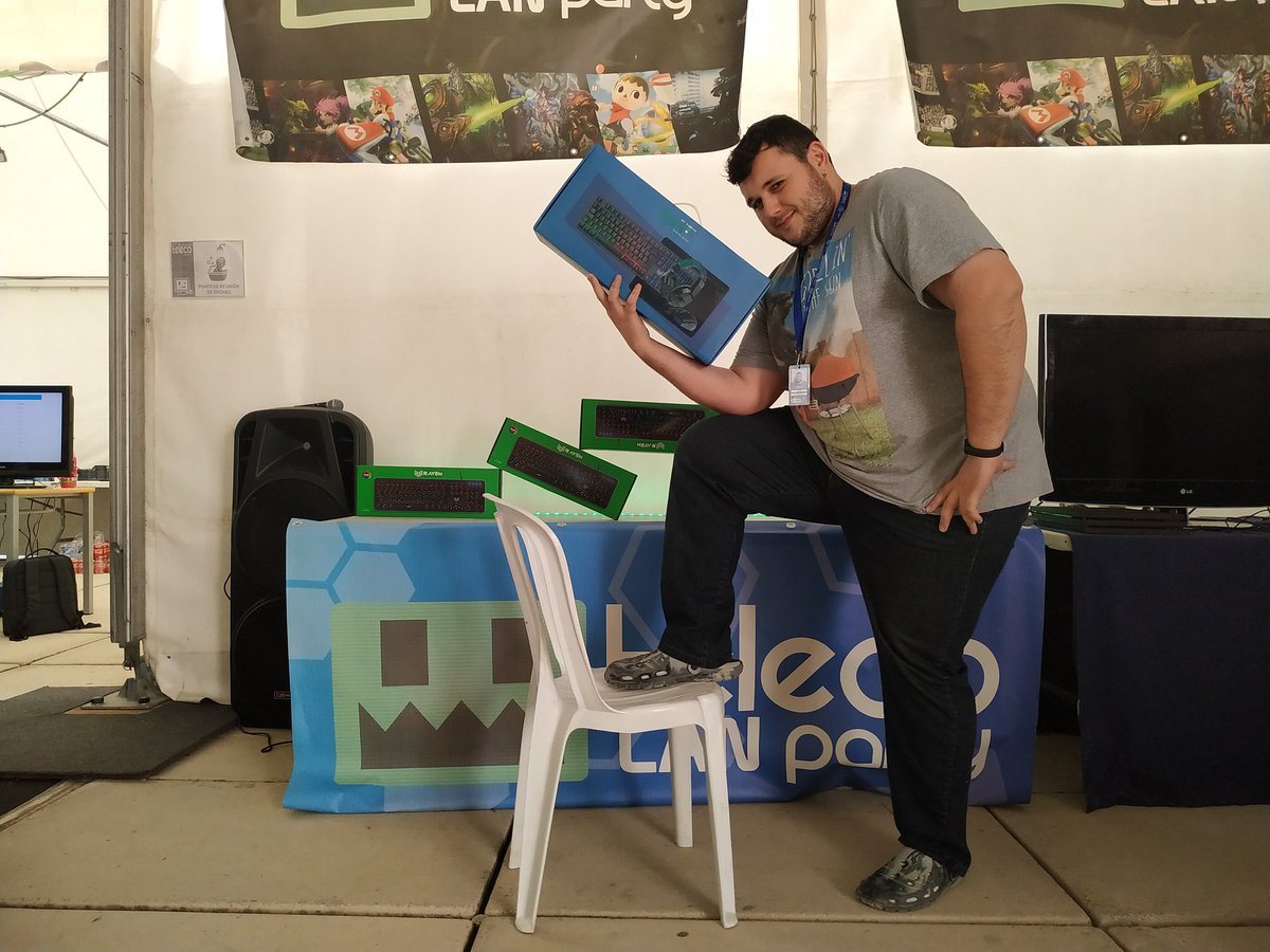 LARTUM1's tweet photo. #TLP11 @TelecoLANParty @_BG_Gaming gracias por una lanparty más 😘 https://t.co/2UoMXU9pBI