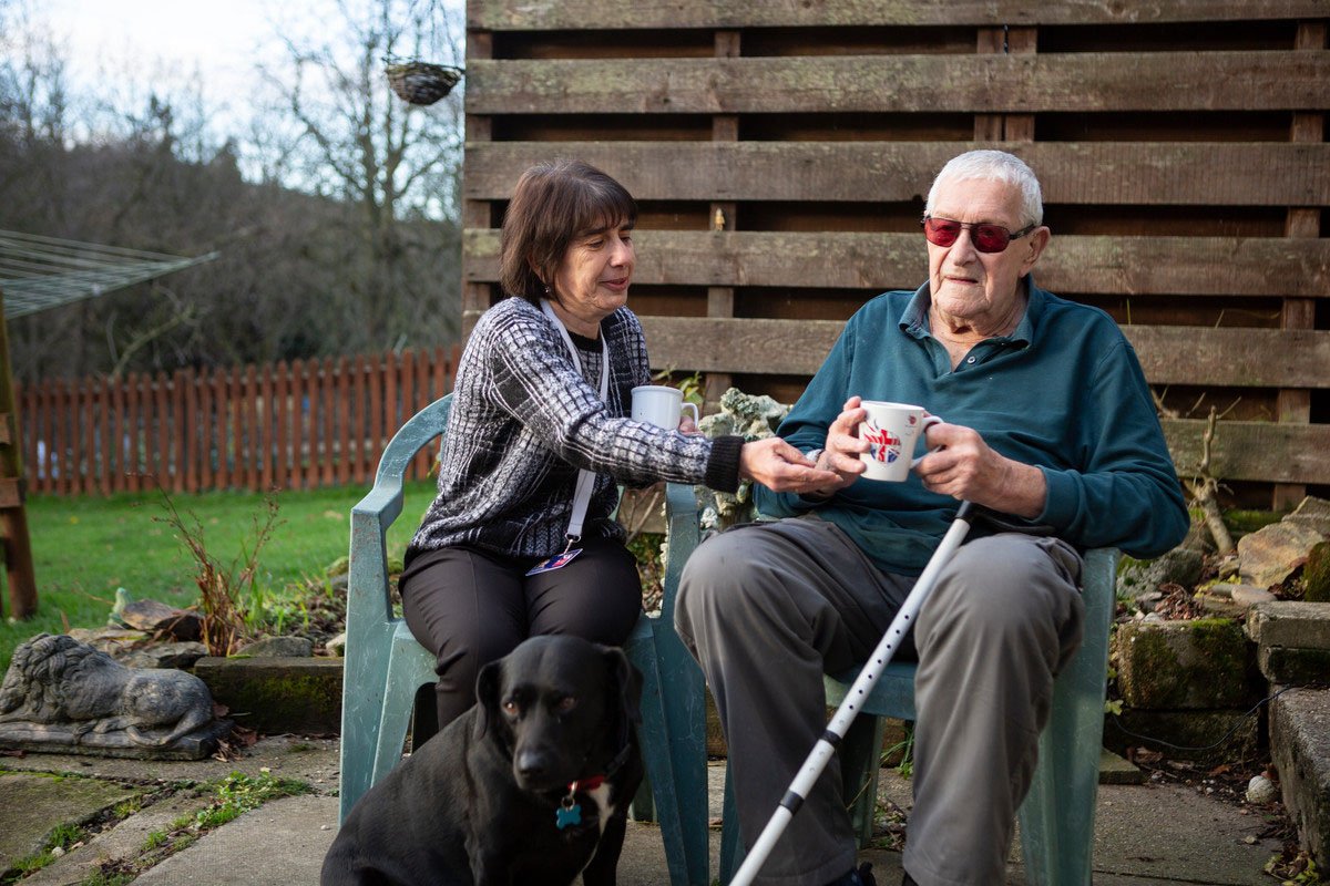 Happy #MicroVolunteeringDay! Being a #volunteer doesn't need to take up loads of your time. It could be: ☕️ Enjoying coffee and a chat with a #BlindVeteran 💰 Holding a fundraising bucket 📣 Joining our events cheer squad Learn more: blindveterans.org.uk/volunteer #Volunteering