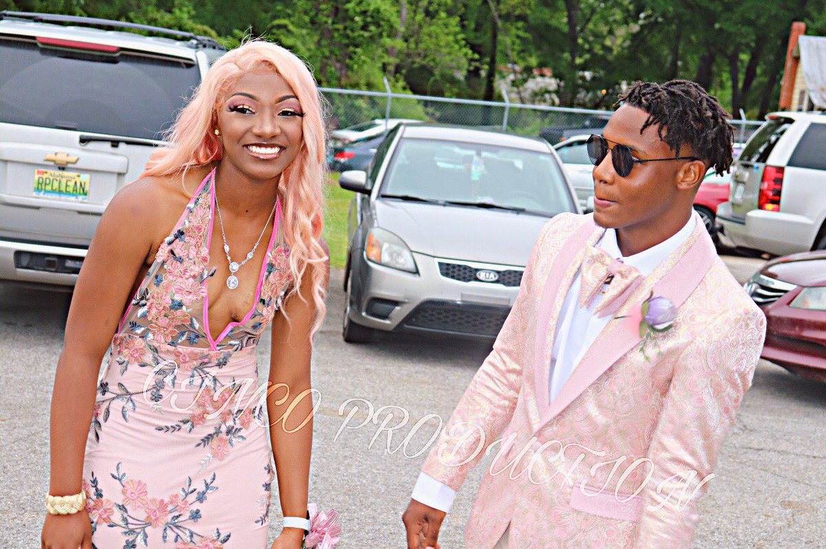 otg_themaster_4's tweet photo. She’s Not My Date She’s My Wife 💍❤️ #PROM19 https://t.co/2SpMiLdtJf