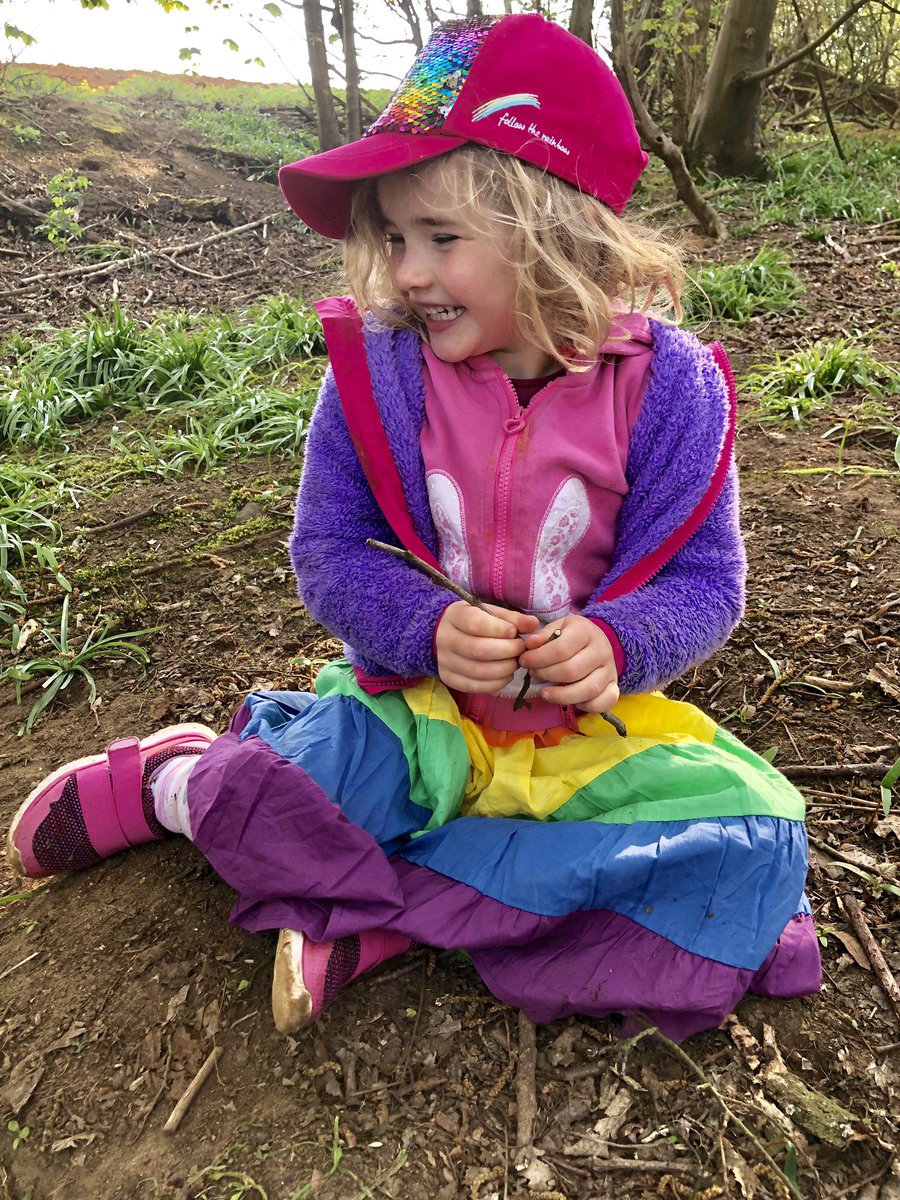 izziebrooks13's tweet photo. Asked this funky 5 year old where she would like to go tonight for her birthday dinner #grumpymole #oxted #surrey the girl has taste...in food at least https://t.co/qr9IV6Pu2U