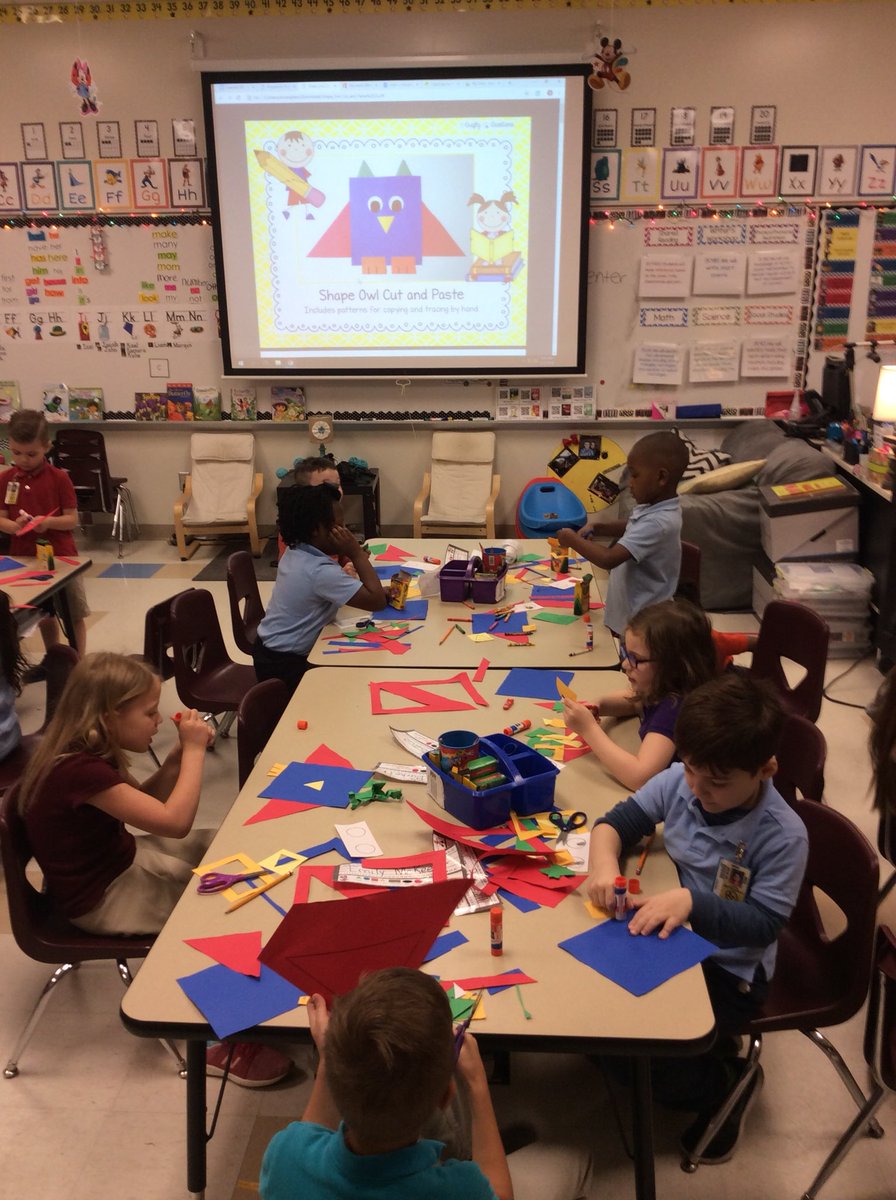 charitychris15's tweet photo. Fun in math creating an owl out of shapes! #cisdwalker #NoPlaceLikeWalker https://t.co/E5tIgndP3D