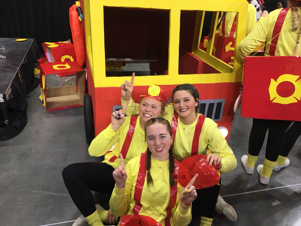 EmmHern_'s tweet photo. I guess you could say it was a winning weekend 💛❤️ https://t.co/anXmjr6Ton