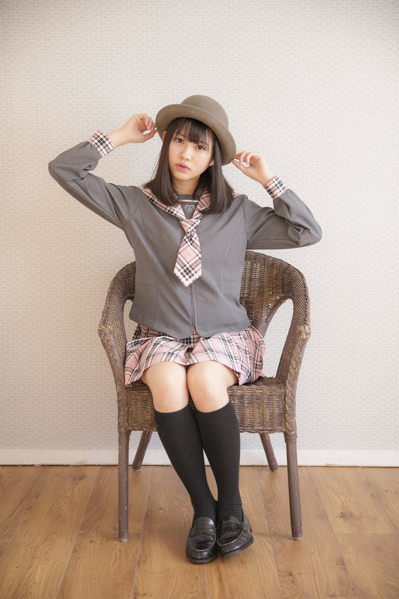 Popteenカバーガール戦争 Abema アベマ 5人目は上水口姫香ちゃん Jk2 ガーリーな雰囲気で今のpopにはいないタイプかも 写真撮影審査でカメラマンさんの 可愛い コール連発でした ポプ戦 T Co 7nrslamymp