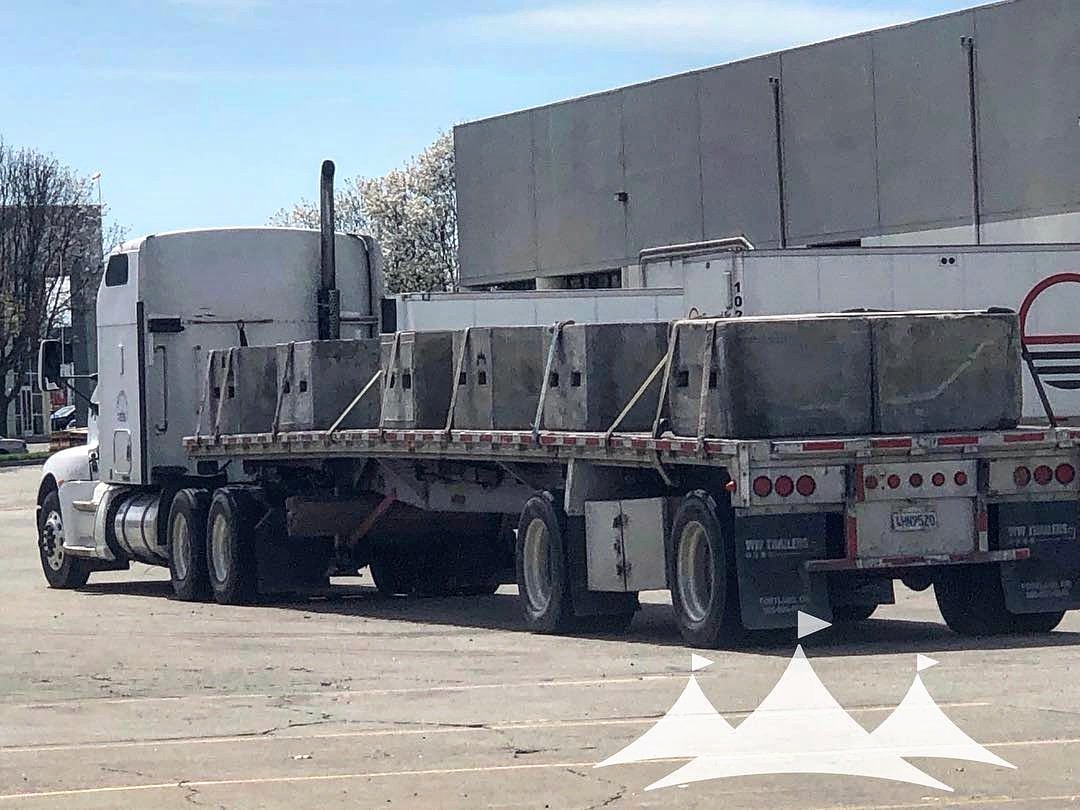 block_roll's tweet photo. Block &amp; Roll Big Blocks rolling out 🚛 🛣 A sure sign of amazing things to come 🎪 #truestory 
.
📷: @madeshade

#concrete #blocks #tentballast #cement #tent #structure #eventprofs #rentals #events  #safetyfirst #tenting  #mondaymotivation #monday #happytrails https://t.co/JS4QD3evff