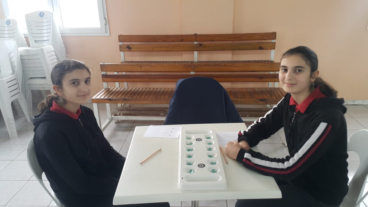 Ulusal Egemenlik ve Çocuk Bayramı Zeka ve Akıl Oyunları Turnuvası Finalinde Okulumuz, Ortaokullar  arasında takım olarak İlçe birincisi olup 1.lik kupasını almaya hak kazanmıştır. Öğrenci ve öğretmenlerimizi kutlarız. <a href="/aliihsansu_/">Ali İhsan Su</a> <a href="/sevketcinbir/">Şevket CİNBİR</a> <a href="/AdemKoca46/">Adem Koca</a> <a href="/caykara6133/">Çaykara6133</a>