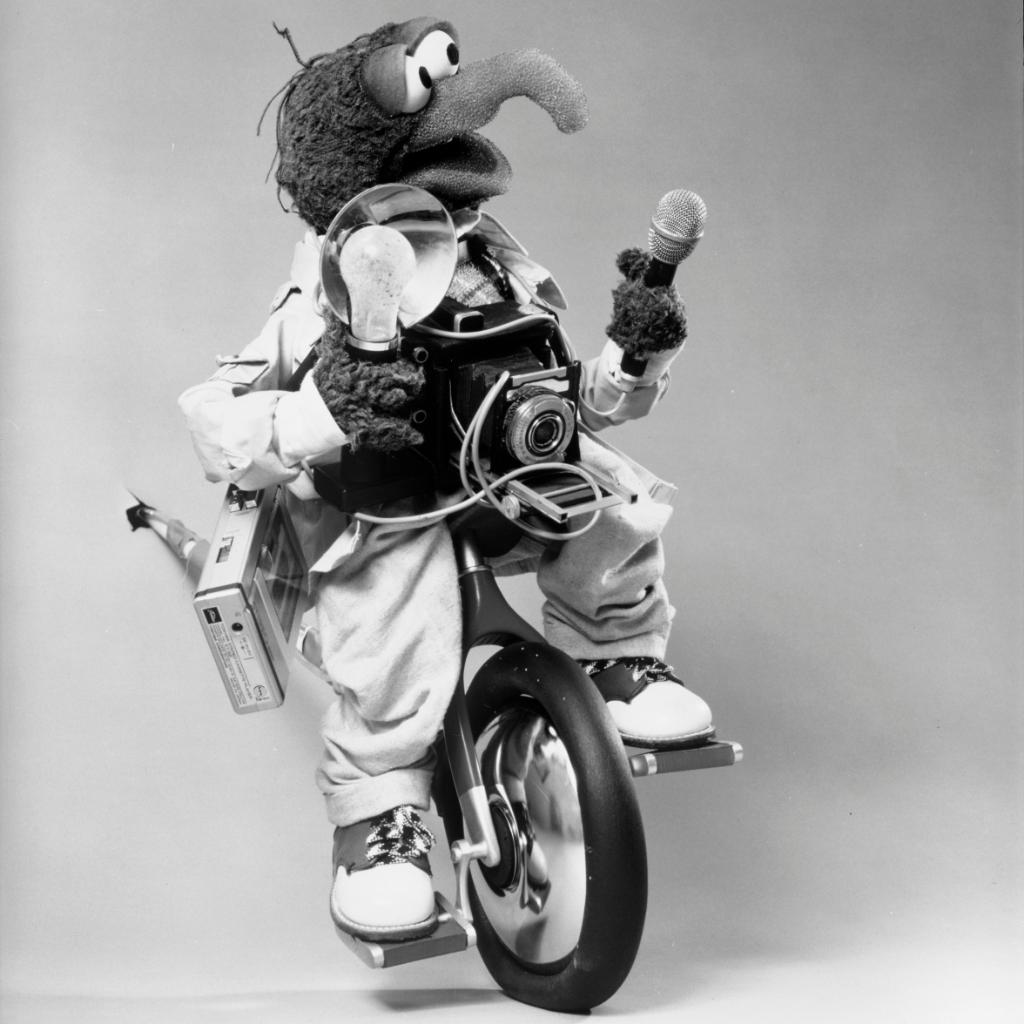 GonzotheGreat's tweet photo. You can do anything you set your mind to! (Yes, that includes conducting an investigative interview with a clam farmer while riding a unicycle and listening to a podcast about arugula.) #mondaymotivation https://t.co/a5bLCd2cdL