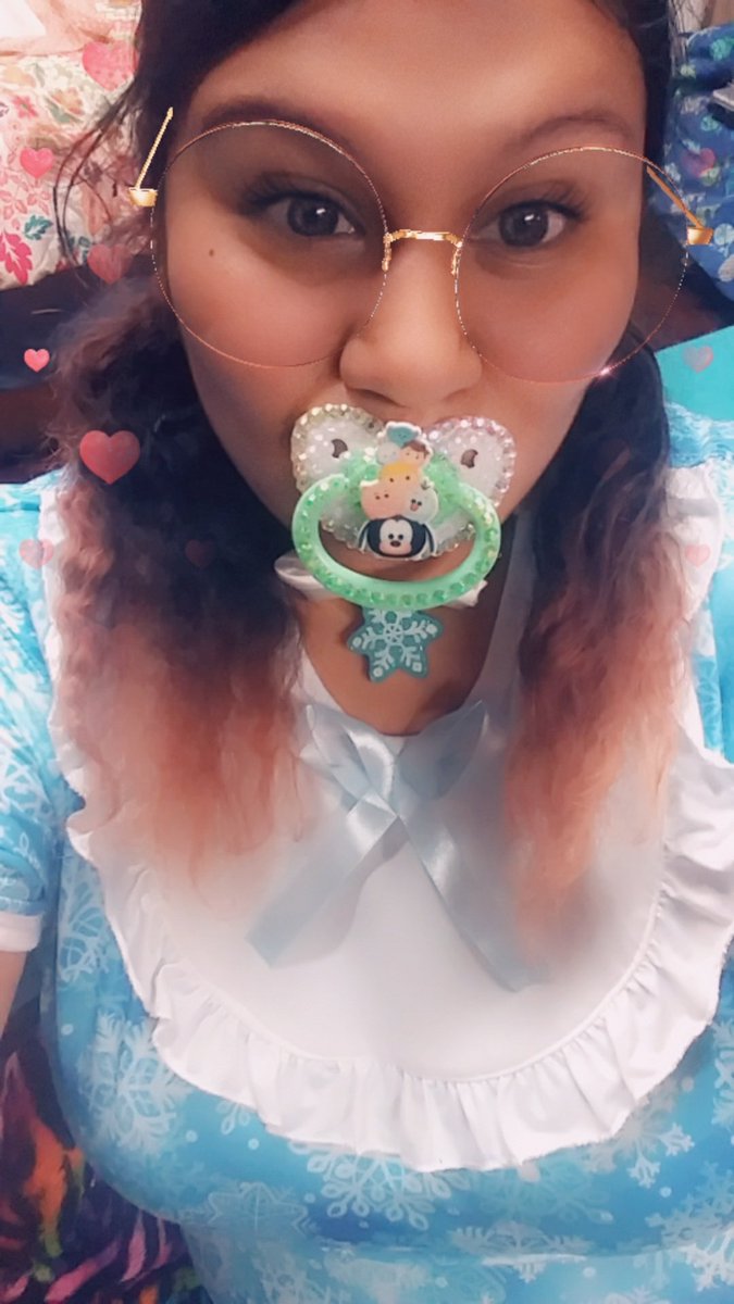 Precious_bunny_'s tweet photo. Me in my new milk silk onesies from littles in lace ππππ
#ddlg #abdl #abdlonesie #paciprincess https://t.co/X6Rtn6XnOE