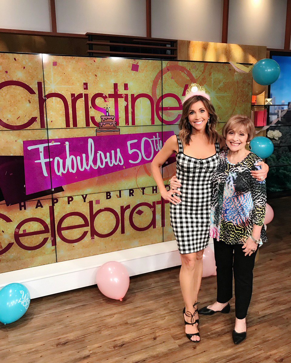 atlandco's tweet image. Now THAT was a Fabulous 50th! 👑🎉
Watch our kickoff to @cdpullara's birthday show: on.11alive.com/2IlAjIQ
Donate to our fundraising goal for @LLSusa here: bit.ly/2I3Q9XR