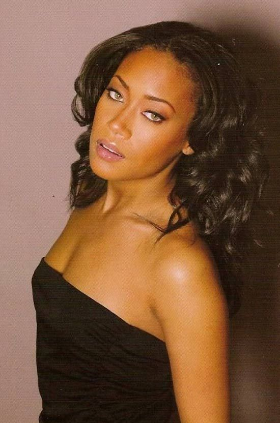 Farrah Franklin as Luggage: A Thread