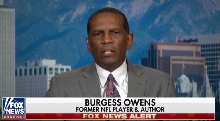 UBCollegeGOP's tweet photo. Tonight we encourage you all to attend YAF hosting Burgess Owens at 7pm tonight in Knox 110!!

@YAF_UB @BurgessOwens 

ALSO: come on down to our meeting when he finishes speaking for FRANCO's PIZZA and WINGS!! Around 8:15pm in Knox 4!!! https://t.co/4bb2VGXI3n