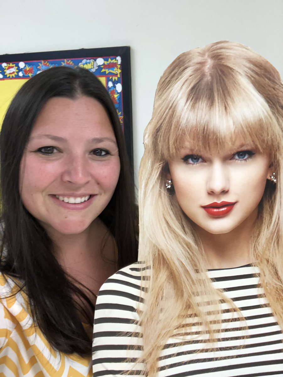 5Dibert5's tweet photo. April Shenanigans at Work! I’ve been Swifted!!! @taylorswift13 #swiftedatSHE https://t.co/hQp4Kz4D1o