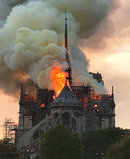 HantsIOW_fire's tweet photo. Our thoughts are with the @PompiersParis crews fighting the #NotreDameCathedral blaze in #Paris 🚒 #NotreDame #999Family #OneTeam https://t.co/FXIreTCCQ2