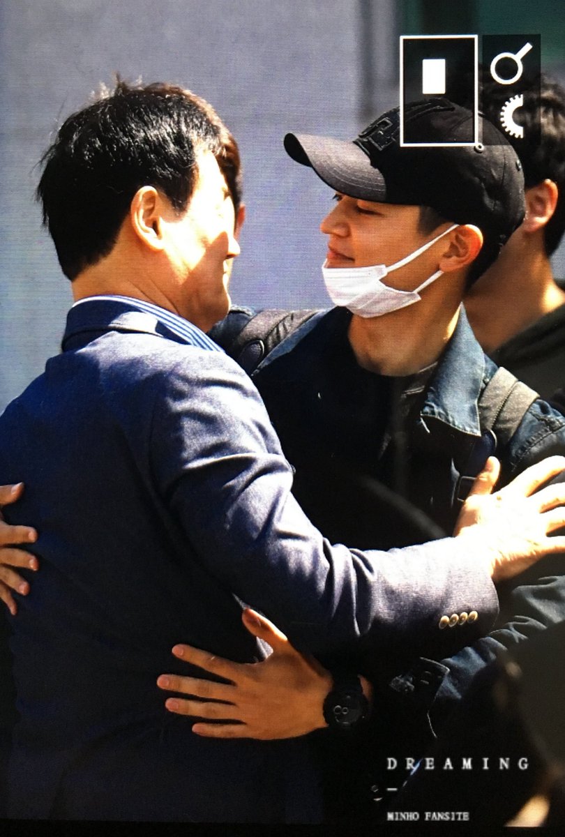 Choi_Dawna's tweet photo. True love story 💕💕💕💕 https://t.co/KmrJnw7VeM