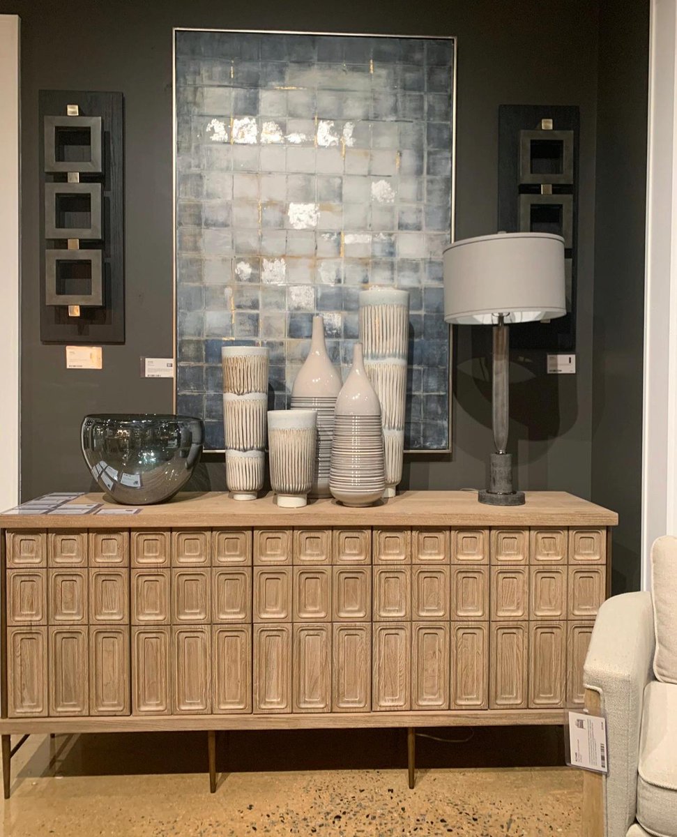 terriflucas's tweet photo. New Revelation Console with solid brass features.
#revelationbyuttermost #uttermostcompany #uttermost #luxurydecor #luxury #interiordesign #interiordesignerLA #LAinteriordesign #furniture #handleydrivenowrevelation #handleydrive #designer #furnituredesign https://t.co/JQzVjSz8xX