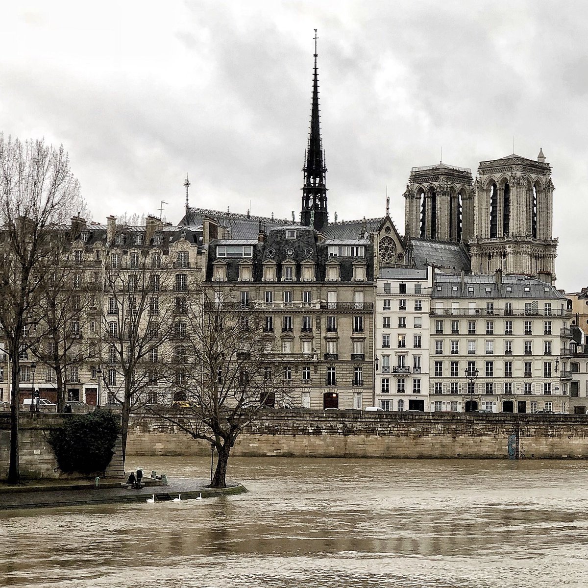 It’s heartbreaking to see one of the world’s most beautiful historical structures burning. Our thoughts are with the people of Paris and the firefighters battling the blaze at Notre Dame cathedral. #NotreDameFire 📷: <a href="/sydneyberger/">Sydney Berger</a>