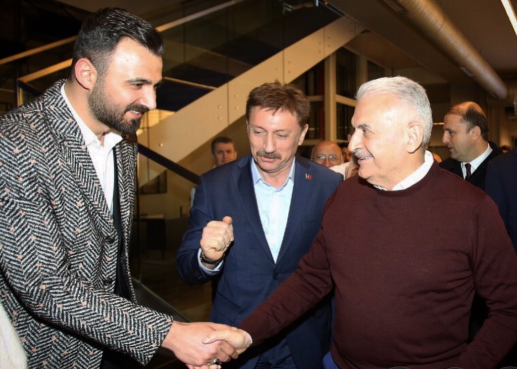onurakaytr's tweet photo. Bırakın dönsün dönme 
dolaplar.
Haktan hakikatten 
yana bakın siz.

Tüm samimiyetimizle, #SeninleyizBinaliBaskan https://t.co/uvux0Efg7J