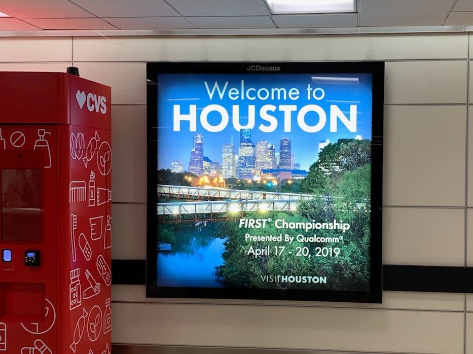 It's happeninggggggggg!!!!!!! #FIRSTChamp #omgrobots #destinationdeepspace