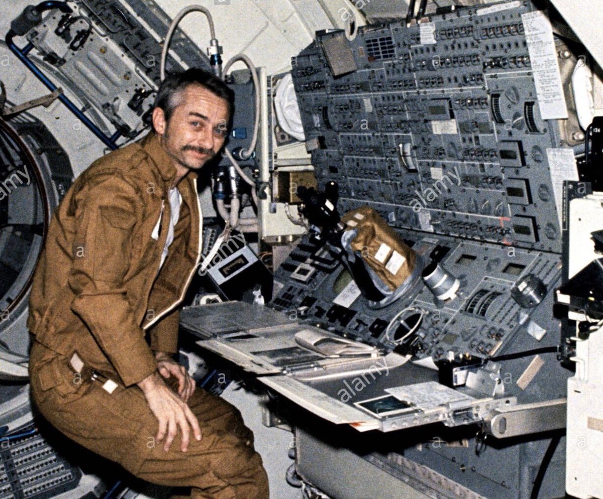 TheRealBuzz's tweet photo. Astronaut Owen Garriott was a good friend and an incredible astronaut. I have a great sadness as I learn of his passing today. Godspeed Owen. https://t.co/rT56PQMwJV