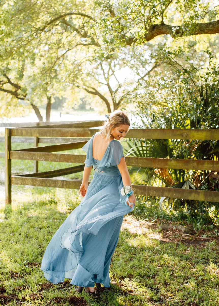 makeherblush's tweet photo. LOVE PROM 🔆 https://t.co/6JWO9BuMiF