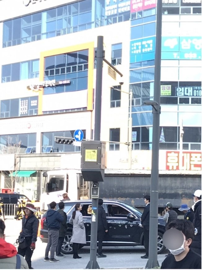 D4NCfLXU8AEc0u3.jpg:large