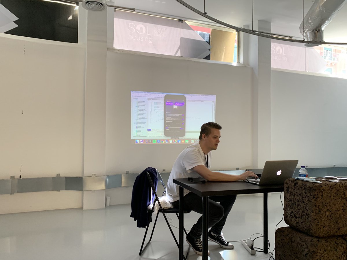 callumbwhyte's tweet image. An #umbraco V8 powered beetroot detection app build with Xamarin being demo’d by @Kennethxyz...  Where can I download this?! 😜 #umbracoRoadshow