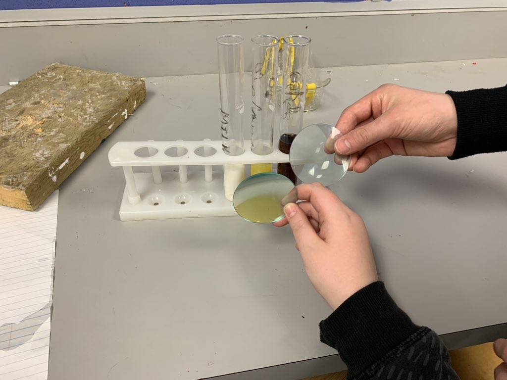 renthestem's tweet photo. Investigating to see if pop, O.J. and 3.4% milk are homogeneous or heterogeneous solutions. #GandySTEM #Gandyschool #GandyScience @GandyHappenings https://t.co/mMb2FOL53O