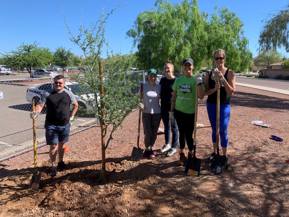 MyVolunteerPHX's tweet photo. Another successful #CitizenForester class this weekend at @PhoenixParks Paseo Highlands. Thank you to the volunteers and staff that came out to make this possible!
#plantasolution #HeatReady @TheldaWilliams1 @CityofPhoenixAZ https://t.co/CqSmb3XWt5