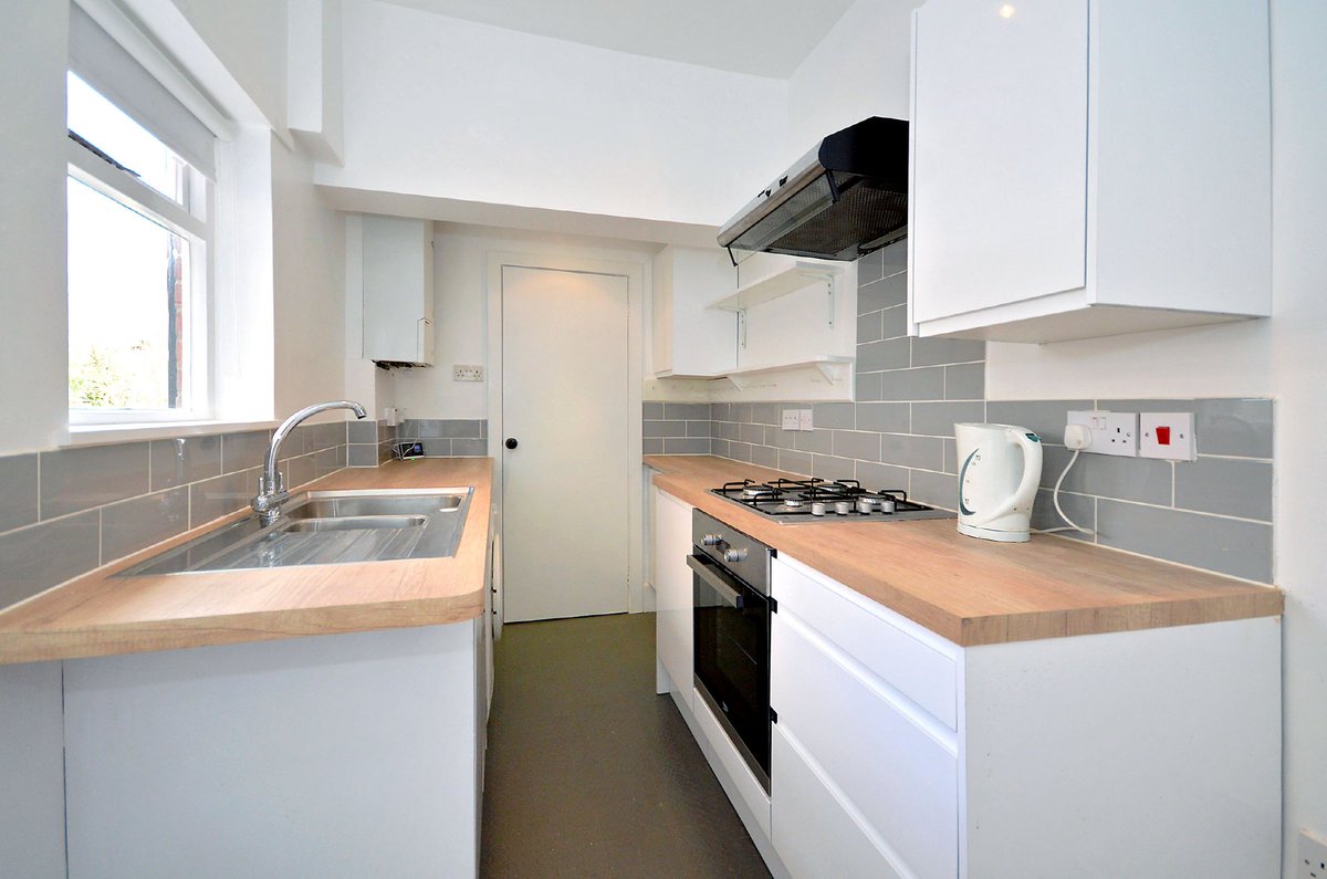 _dragonflylets's tweet photo. AVAILABLE 20TH APRIL AT £795 PCM! This recently refurbished 2 bed mid terraced house in the Golden Triangle is now available with permit free parking. Give our office a call on 01603 503500 for more information!
#Norwich #Norfolk #HomesForLet #Property #Rightmove #OnTheMarket https://t.co/g3Y8S1lMxZ