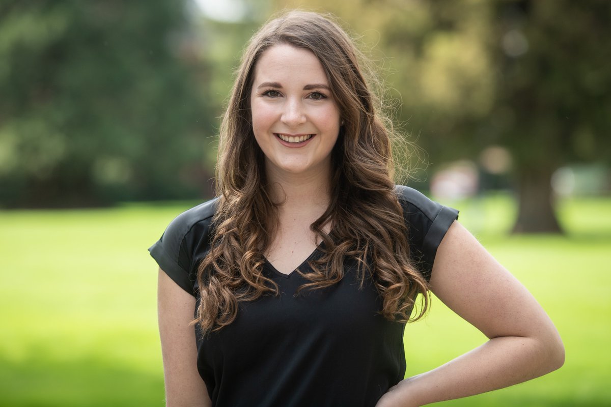 LinfieldUniv's tweet photo. Linfield students Carmen Hoffbeck '19 and Aspen Brooks '19 as well as alumna Lizette Becerra '18 will soon teach and conduct research through the @FulbrightPrgrm. #Education #Teaching #Research https://t.co/zZWOybV6kj https://t.co/D2eIY2XJTK