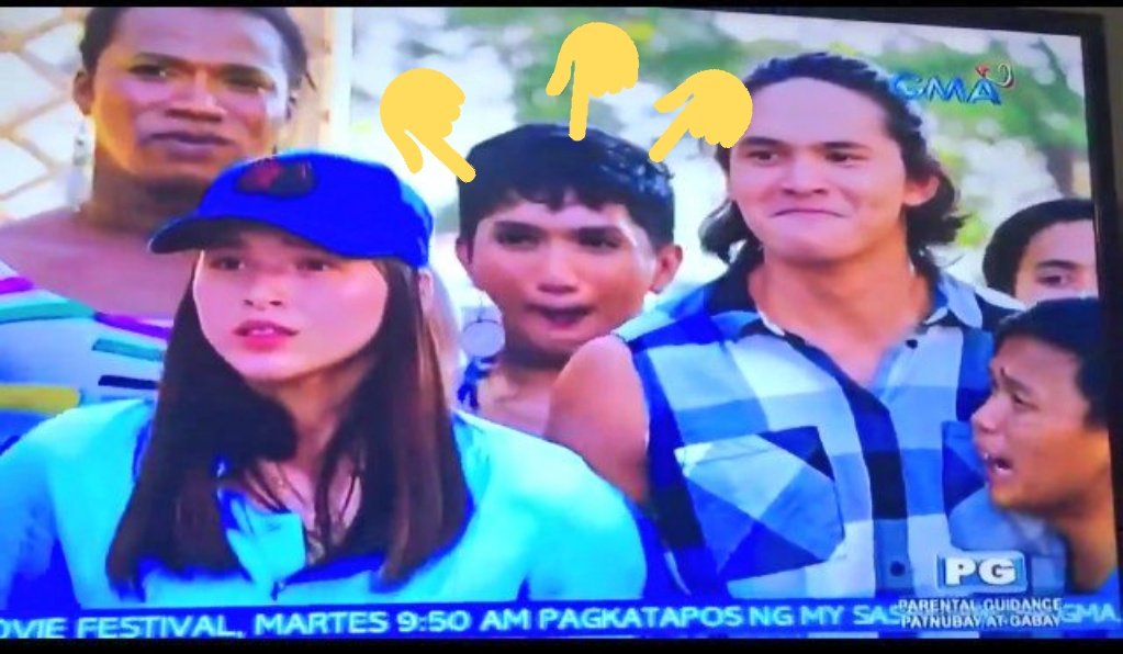 AifrayG's tweet photo. GEm: *had the accidental kiss*
All KyRus: *at the back* ๐
#TODAMatindingLaban https://t.co/dx9Slf7Am6