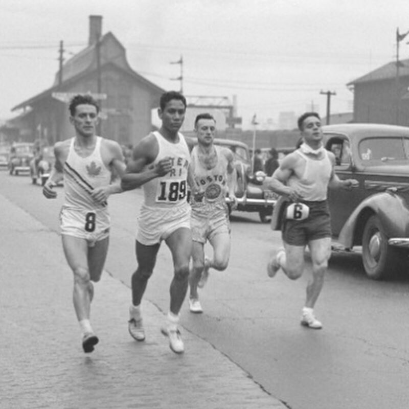 rihumanities's tweet photo. Ever wonder how #HeartbreakHill got its name? Check out our #RhodeTour on two-time #BostonMarathon winner Ellison Myers “Tarzan” Brown who broke John Kelley’s heart on that stretch to claim victory in 1936. https://t.co/ZUR8V17osI @TomaquagMuseum Attached pic is from 1939 race. https://t.co/UXloUt3e4B