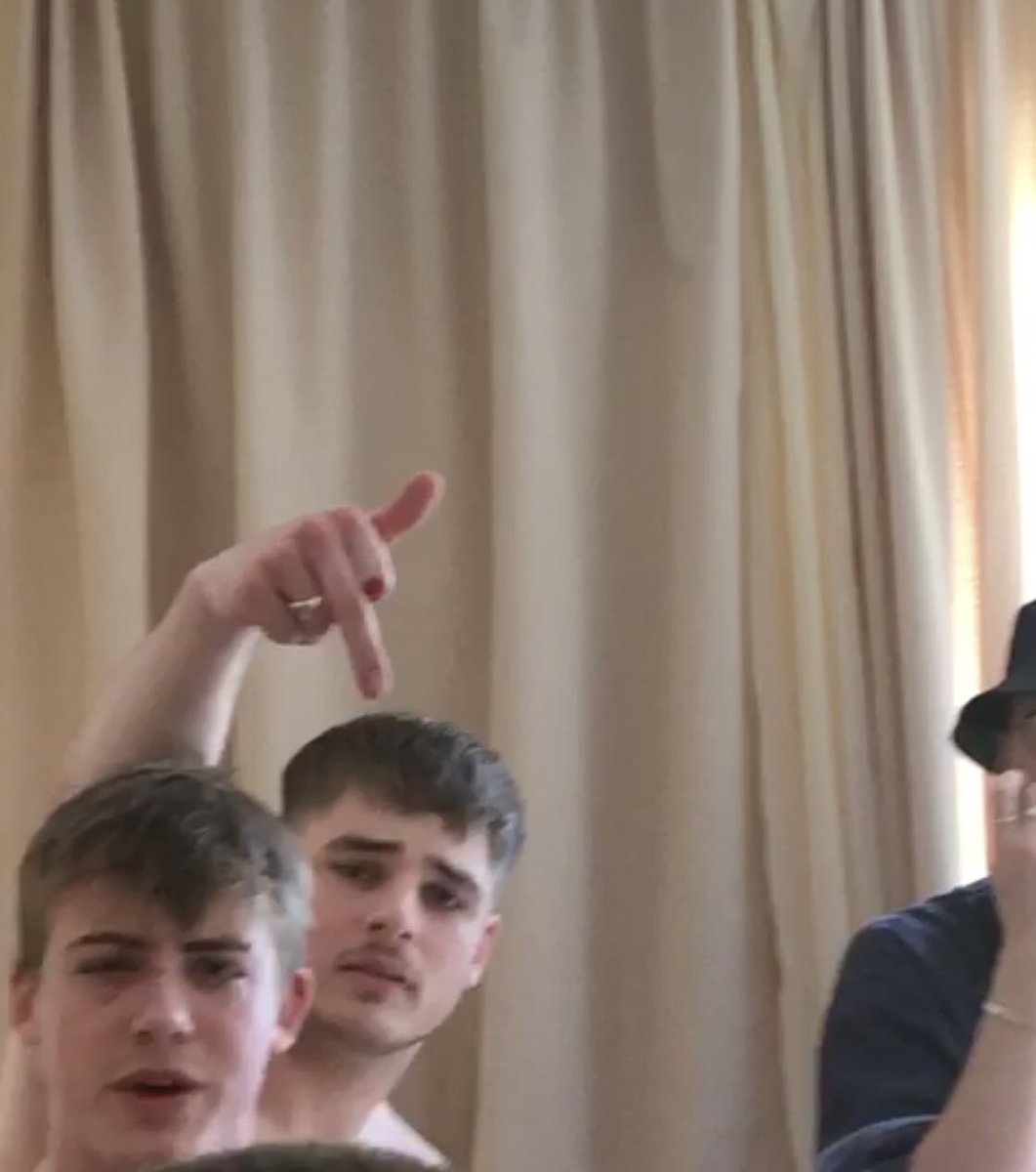 CDWPD's tweet photo. I would like to know why your Rugby team think it’s in any way acceptable to call my friend a “Nigger”, then tell us to fuck off? Are you a Uni that tolerates racism? Me and my friends refuse to be abused whilst trying enjoy our holiday @KingstonUni https://t.co/RS6cKSueCA