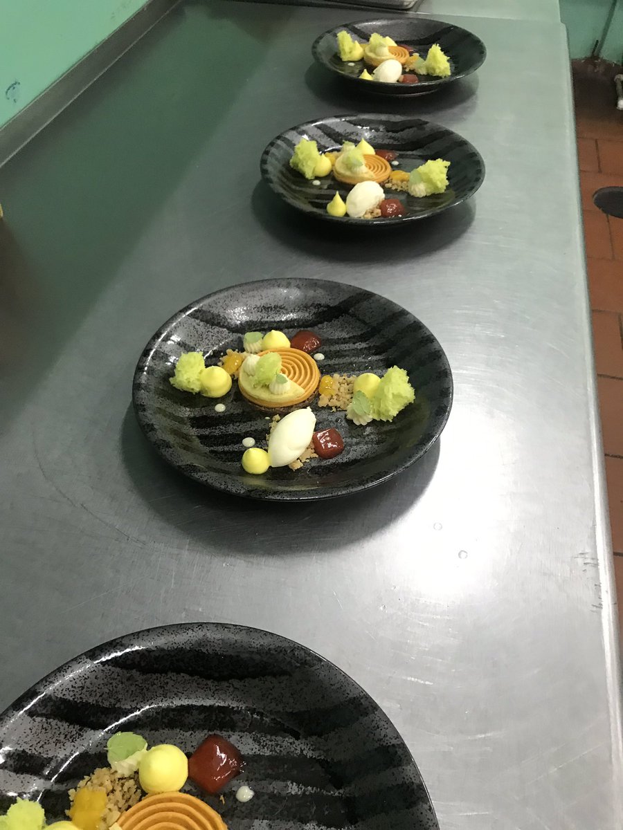 Keenanlezama's tweet photo. From here on it begins #cheflife #cheflike #culinaryteam https://t.co/HdwD60lBKu