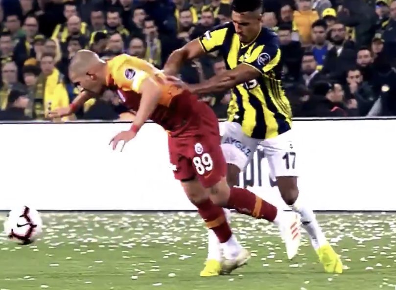 AslanStatisticc's tweet photo. Erman Toroğlu: “Günler önce söylemiştim. Fenerbahçe, Ali Palabıyık’ı istedi ve boşuna da istemediği belli oldu.”

#VARKayıtlarıAçıklansın https://t.co/g4RmbycBkx