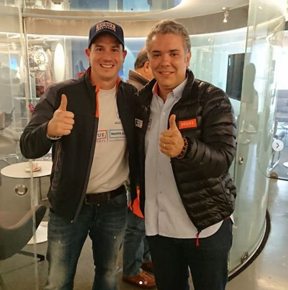 EpicuroDeSamos_'s tweet photo. ¿Adivinen de qué partido político es simpatizante el homofóbico que agredió a una pareja homosexual en el centro comercial Andino? https://t.co/OBUKpavXcf