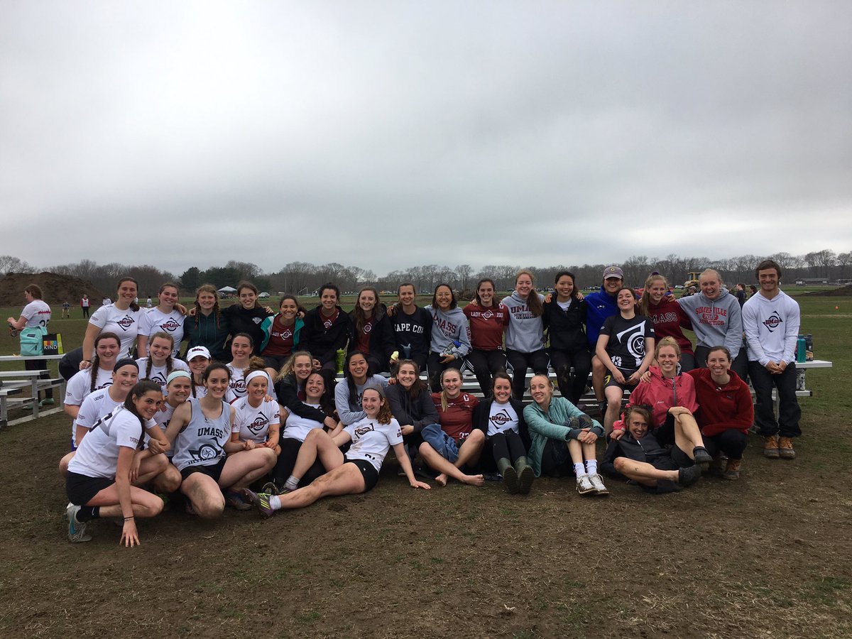 BGramann7's tweet photo. This past weekend marked a historic moment  for the @UMassUltimateW program! The first time they have ever sent two teams to sectionals! The A team competed at Greater NE D1 Sectionals and the D team competed at NE Developmental Sectionals!! #yeahzoo #rollzoo https://t.co/mxQlxF02Xb