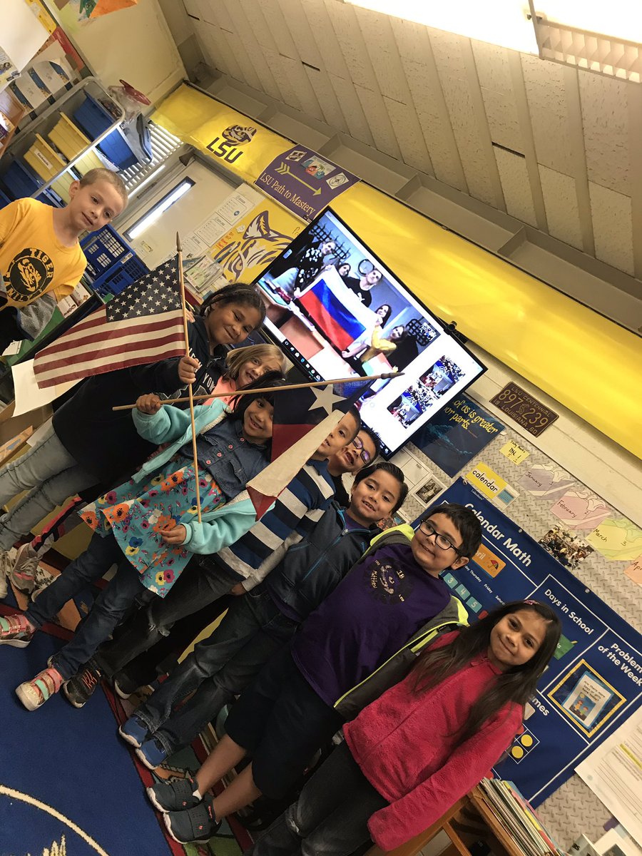 MsDanielsStormy's tweet photo. From 🇷🇺 with ❤️to 🇺🇸 ! No better way to #celebrateMonday than with a connection to friends across the globe! @SkypeClassroom Thank you @ShramkovaHelen and students for sharing your projects and viewing ours. #Daniels1B #SchusterNEU #mieexpert #skypeMT https://t.co/qT80EtRO51