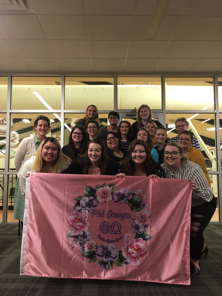 Phi_OmegaEC's tweet photo. We loved spending time with some of our wonderful alums yesterday at our Birthday dinner. Thanks for braving the snow to spend time with us! #loveinΦΩ💚 https://t.co/4VlFDtuHWX