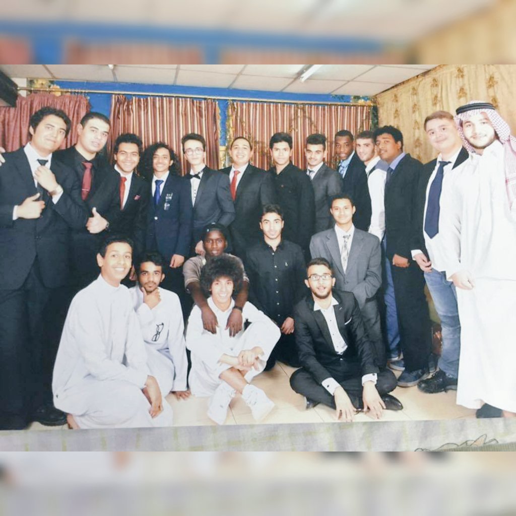 ahmadamir215's tweet photo. Seniors2k18 #senior2018 #SmileMore #livebetter #staytuned #followforfollowback #likeforfollow #likeforlikes #black #instagram #hashtag #mood #feel #happy #picoftheday #follow4followback #follower #following #fresh #sunset #best #Like #tag #like4like #like4follow #friends #loveit https://t.co/WkDwuflJ4h