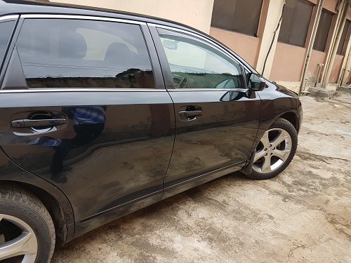 OpenHouseNGpro's tweet photo. 🇳🇬 USED 2010 TOYOTA VENZA FOR SALE (Accident Free)

Body Style: 4DR SPOR
Color: Black
Engine Type: 3.5L 6
Cylinders: 6
Transmission: Automatic
Drive: All-wheel drive 
Location: Ikeja, Lagos
Call:: 08055801534
Price: N4m(Negotiable)

Please help RT the buyer is on your TL 🙏🙏🙏🙏 https://t.co/1vNwMsHDQ4