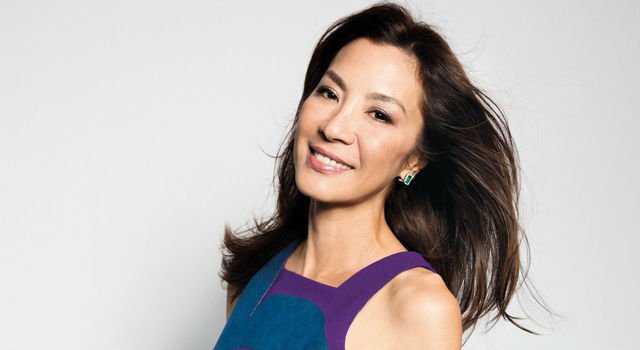 officialavatar's tweet image. 📣 Casting announcement! 

Michelle Yeoh has been cast in the Avatar sequels as scientist Dr. Karina Mogue. 

Join us in welcoming her to the #AvatarFamily!  💙