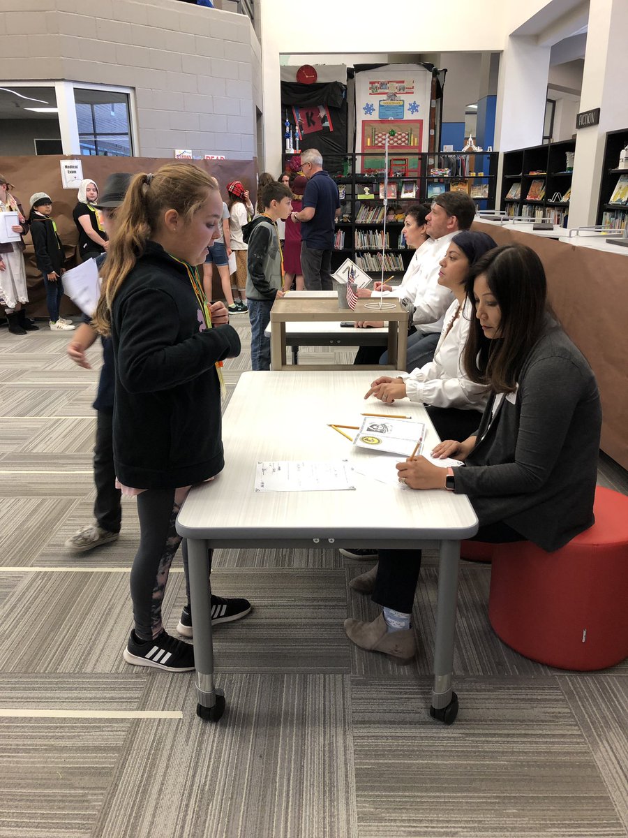 EmmettMichele's tweet photo. Great Ellis Island simulation with 5th grade! Making history come alive! @Donald_ES @LISDSTEM https://t.co/MSTd76j47W
