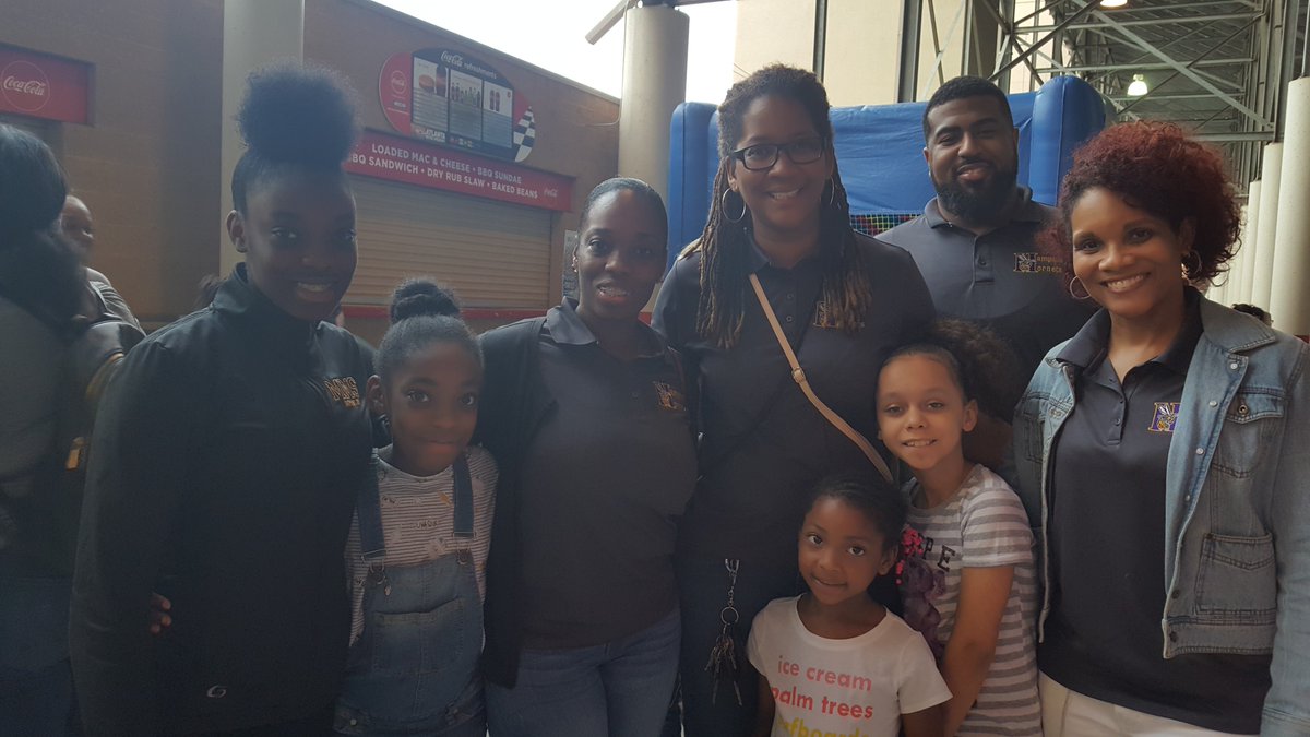 Hampton Middle School tweet media