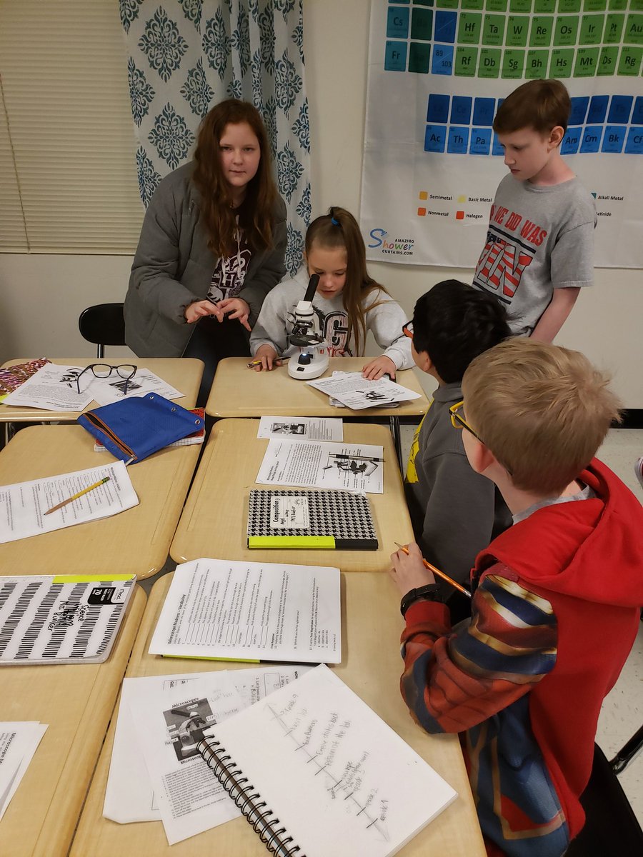 Jess_Bunker's tweet photo. Microscopes with Mrs. Turner's group! https://t.co/JzAbldOJe8