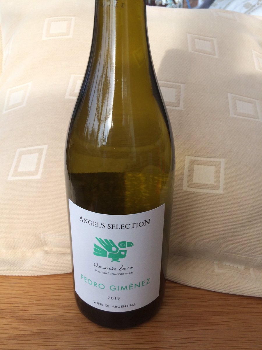 JEMsoc's tweet photo. Looking forward to #Hollingworth Wine Society, I’m presenting @NakedWines as an #Angel & lover of fine wines, these are t’Whites @carmalitast’s #CheninBlanc, #MauricioLorca’s #PedroGimenez, #viognier from #FStephenMillier & @WineSeijas #Macabeo #OhtheAnticipation #winelovers https://t.co/DPCr38DgNm