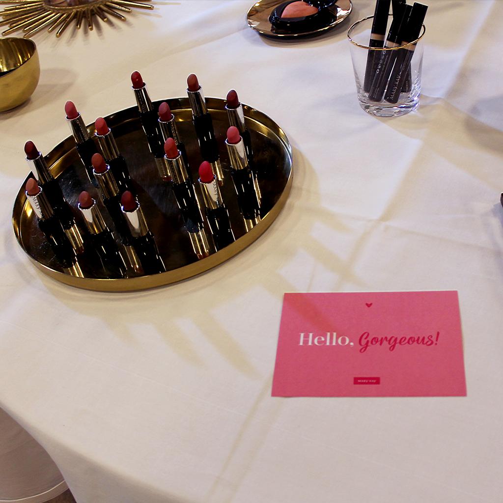 MaryKayUK's tweet image. Our #BeautyExperience day in Kent yesterday was a huge success! It was wonderful to see so many beauty lovers turn up for a cupcake and a pamper.

If there's one thing Mary Kay does well, it's a party! 🍰 #MaryKayUK #Beautyevent
