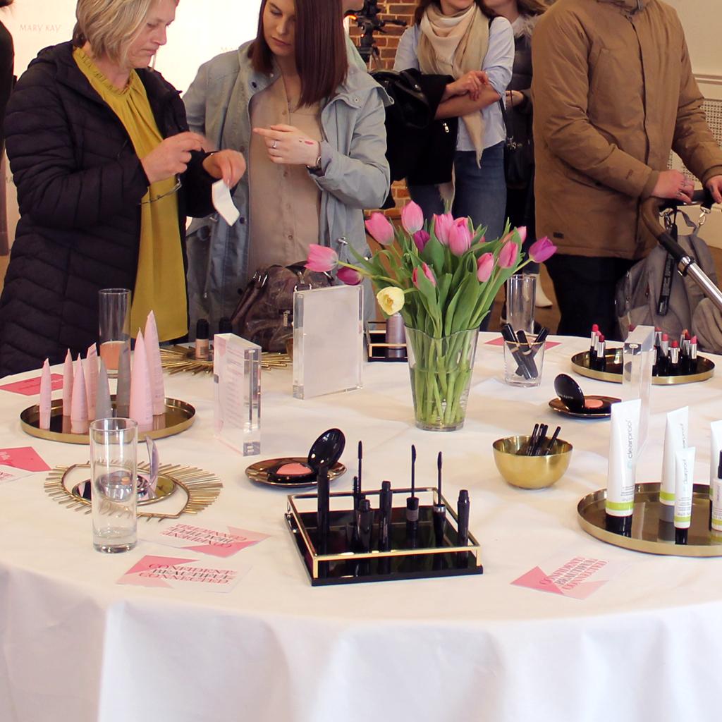 MaryKayUK's tweet image. Our #BeautyExperience day in Kent yesterday was a huge success! It was wonderful to see so many beauty lovers turn up for a cupcake and a pamper.

If there's one thing Mary Kay does well, it's a party! 🍰 #MaryKayUK #Beautyevent